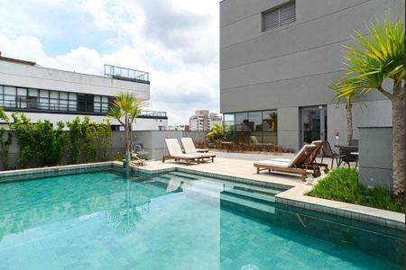 Studio para alugar com 24m², 1 quarto e sem vaga Studio para alugar com 24m², 1 quarto e sem vagaÁrea comum - Piscina
