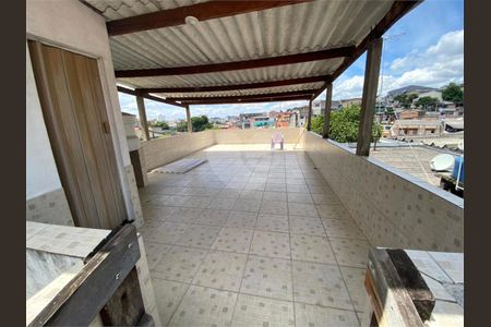 Casa à venda com 3 quartos, 199m² em Cidade Líder, São Paulo