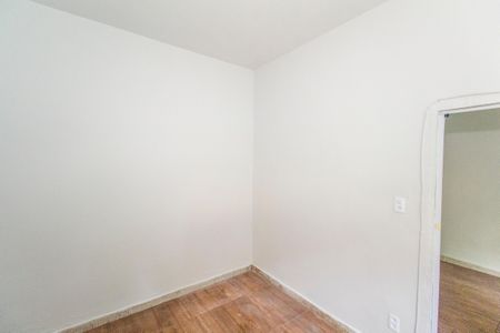 Quarto de casa para alugar com 1 quarto, 58m² em Rocha Miranda, Rio de Janeiro