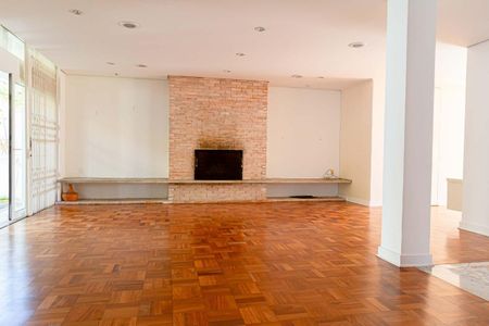 Casa à venda com 4 quartos, 393m² em Pacaembu, São Paulo