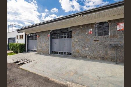 Casa para alugar com 270m², 5 quartos e 2 vagas