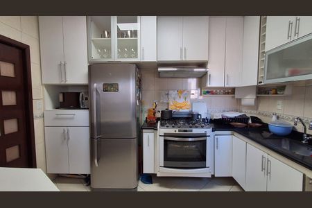 Apartamento à venda com 150m², 3 quartos e 2 vagasCozinha 