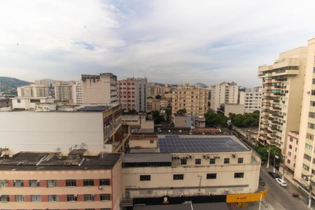 Vista da Sala de apartamento para alugar com 2 quartos, 56m² em Centro, Niterói