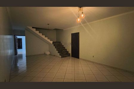 Casa à venda com 166m², 3 quartos e 2 vagas