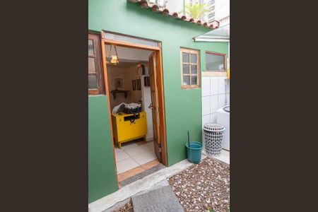 Casa à venda com 190m², 2 quartos e 1 vaga