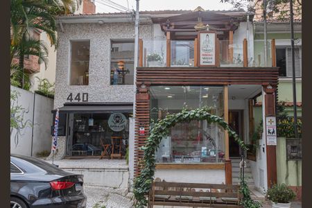 Casa à venda com 190m², 2 quartos e 1 vaga