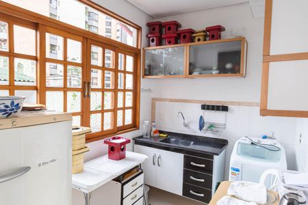 Casa à venda com 190m², 2 quartos e 1 vaga