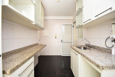 Apartamento para alugar com 90m², 3 quartos e 2 vagascozinha