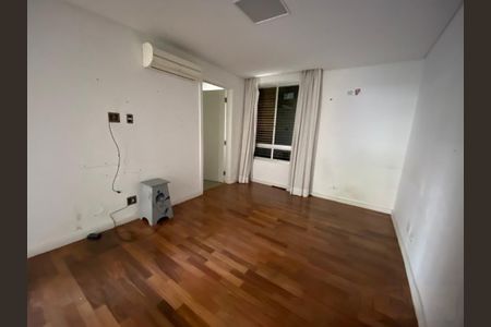 Apartamento à venda com 250m², 4 quartos e 3 vagas
