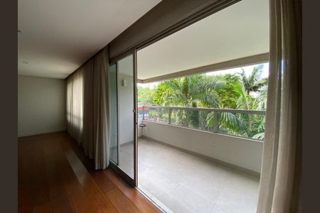 Apartamento à venda com 250m², 4 quartos e 3 vagas