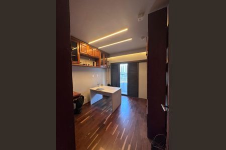 Apartamento à venda com 200m², 3 quartos e 3 vagas