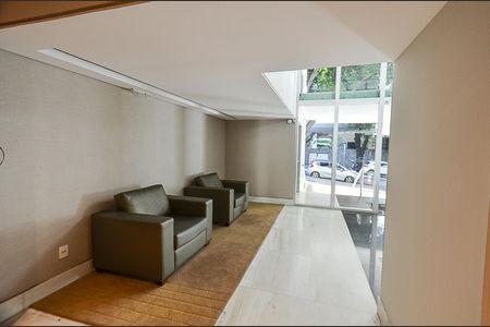 Apartamento à venda com 141m², 3 quartos e 2 vagas Apartamento à venda com 141m², 3 quartos e 2 vagasHall de entrada
