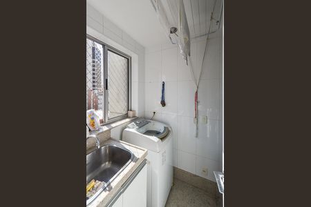 Apartamento à venda com 141m², 3 quartos e 2 vagas Apartamento à venda com 141m², 3 quartos e 2 vagasÁrea de Serviço