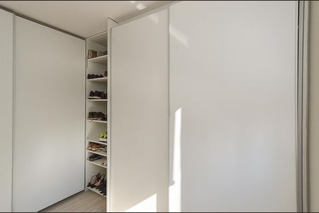 Apartamento à venda com 141m², 3 quartos e 2 vagas Apartamento à venda com 141m², 3 quartos e 2 vagasQuarto 2