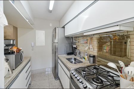 Apartamento à venda com 141m², 3 quartos e 2 vagas Apartamento à venda com 141m², 3 quartos e 2 vagasCozinha