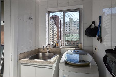 Apartamento à venda com 141m², 3 quartos e 2 vagas Apartamento à venda com 141m², 3 quartos e 2 vagasÁrea de Serviço