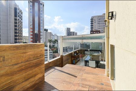 Apartamento à venda com 141m², 3 quartos e 2 vagas Apartamento à venda com 141m², 3 quartos e 2 vagasÁrea Cobertura