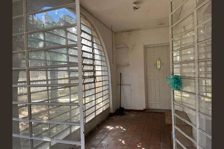 Casa à venda com 5 quartos, 300m² em Pacaembu, São Paulo