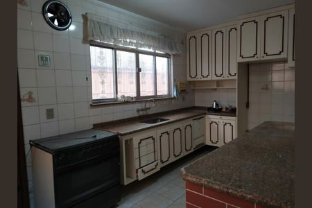 Casa à venda com 266m², 3 quartos e 2 vagas