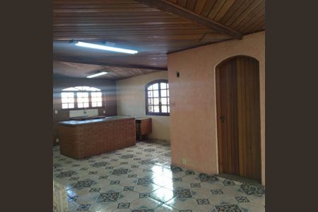 Casa à venda com 266m², 3 quartos e 2 vagas
