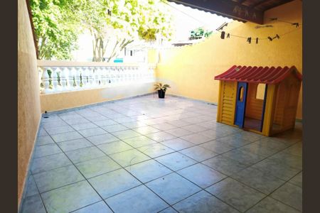 Casa à venda com 266m², 3 quartos e 2 vagas