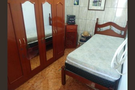 Casa à venda com 4 quartos, 141m² em Vila Zat, São Paulo