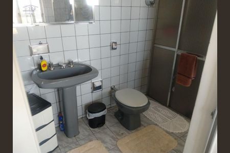 Casa à venda com 4 quartos, 141m² em Vila Zat, São Paulo