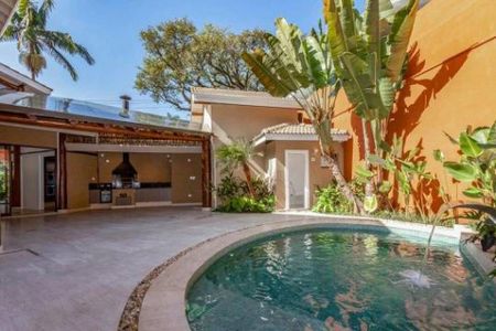 Casa à venda com 626m², 4 quartos e 5 vagas