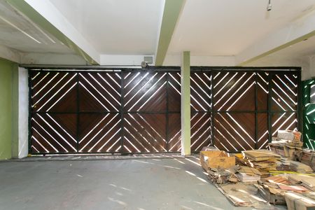 Garagem de casa à venda com 3 quartos, 280m² em Jardim Nossa Senhora do Carmo, São Paulo
