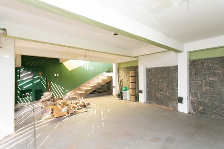 Garagem de casa à venda com 3 quartos, 280m² em Jardim Nossa Senhora do Carmo, São Paulo