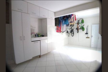 Casa à venda com 4 quartos, 306m² em Cidade Líder, São Paulo
