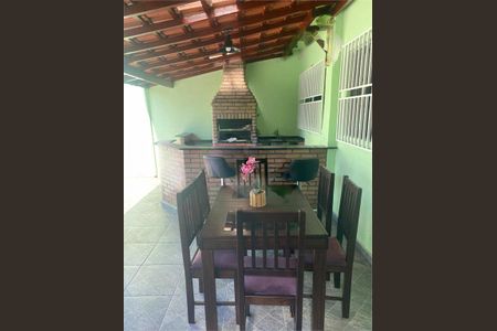 Casa à venda com 3 quartos, 240m² em Jardim Nossa Senhora do Carmo, São Paulo