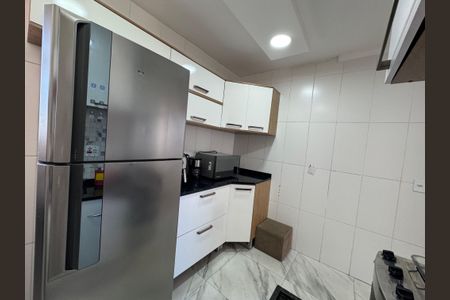 Cozinha de apartamento à venda com 2 quartos, 55m² em Jardim Roberto, Osasco