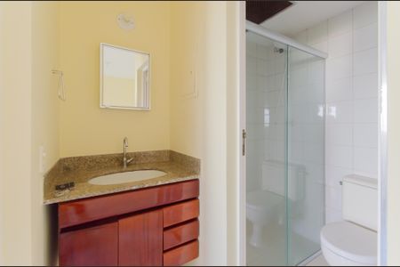 Banheiro de apartamento para alugar com 1 quarto, 27m² em Jardim Vila Mariana, São Paulo