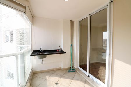 Apartamento para alugar com 49m², 1 quarto e 1 vagaVaranda