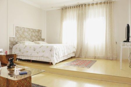 Casa à venda com 4 quartos, 400m² em Pacaembu, São Paulo