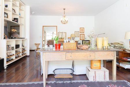 Casa para alugar com 4 quartos, 400m² em Pacaembu, São Paulo