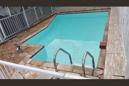 Casa à venda com 384m², 3 quartos e 4 vagas Casa à venda com 384m², 3 quartos e 4 vagasPiscina