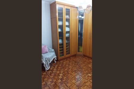 Casa à venda com 384m², 3 quartos e 4 vagas Casa à venda com 384m², 3 quartos e 4 vagasQuarto