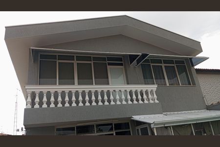 Casa à venda com 384m², 3 quartos e 4 vagas Casa à venda com 384m², 3 quartos e 4 vagasFachada