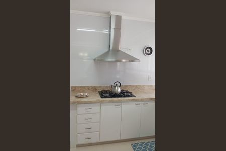 Casa à venda com 384m², 3 quartos e 4 vagas Casa à venda com 384m², 3 quartos e 4 vagasCozinha