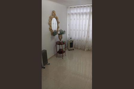 Casa à venda com 384m², 3 quartos e 4 vagas Casa à venda com 384m², 3 quartos e 4 vagasQuarto