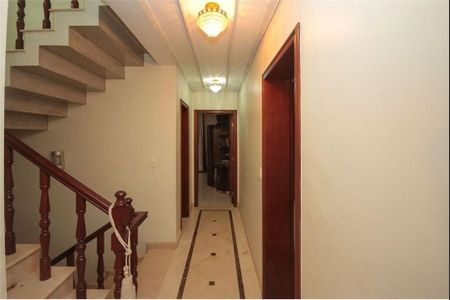 Casa para alugar com 4 quartos, 349m² em Jardim Virginia Bianca, São Paulo