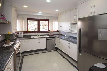 Casa para alugar com 4 quartos, 349m² em Jardim Virginia Bianca, São Paulo