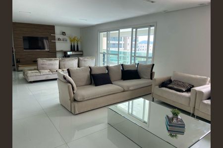 Apartamento para alugar com 3 quartos, 202m² em Alphaville Empresarial, Santana de Parnaíba