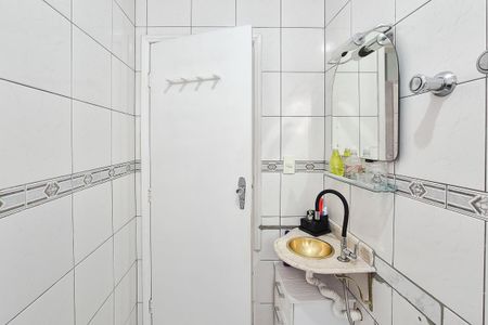 Casa à venda com 250m², 3 quartos e 2 vagasBanheiro Social
