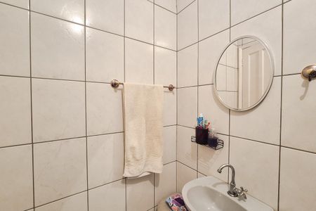 Casa à venda com 250m², 3 quartos e 2 vagasBanheiro de serviço