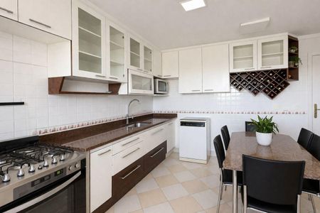 Apartamento para alugar com 125m², 3 quartos e 2 vagasCozinha