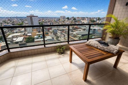 Apartamento para alugar com 125m², 3 quartos e 2 vagasVaranda