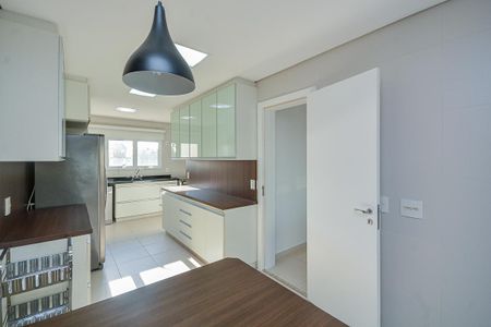 Apartamento à venda com 223m², 4 quartos e 4 vagasCozinha